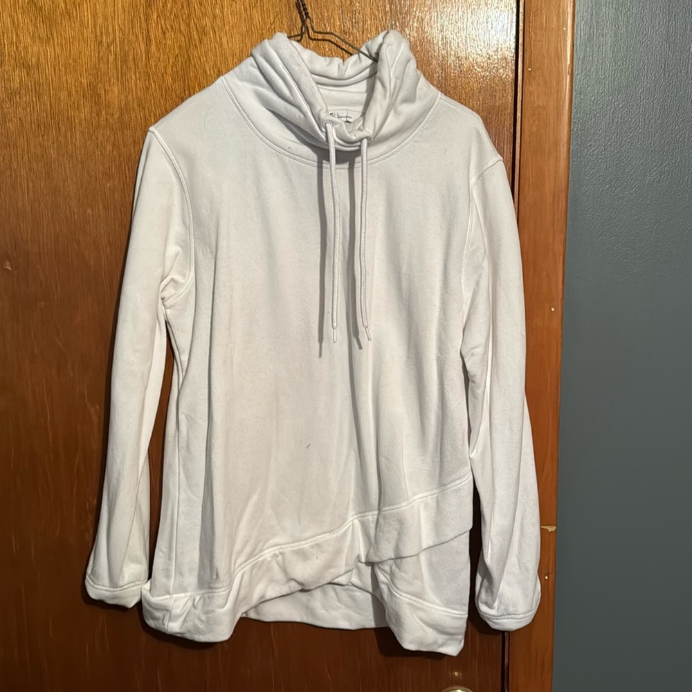 Dicks Sporting Goods White Sweatshirt